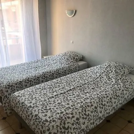 Apartmán 64 M2 - 4/6 Pers Centre - Parking- *
